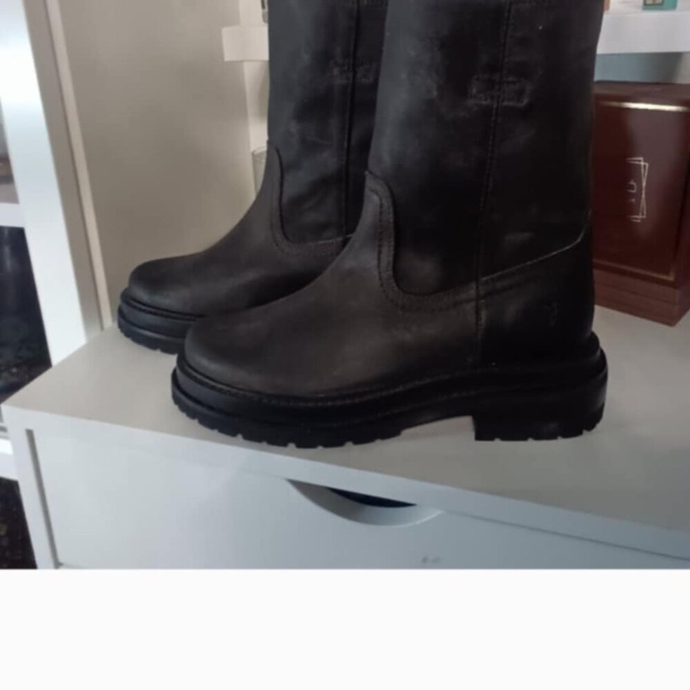 FRYE chocolate brown moto lug sole booties- new without tags - Picture 4 of 8